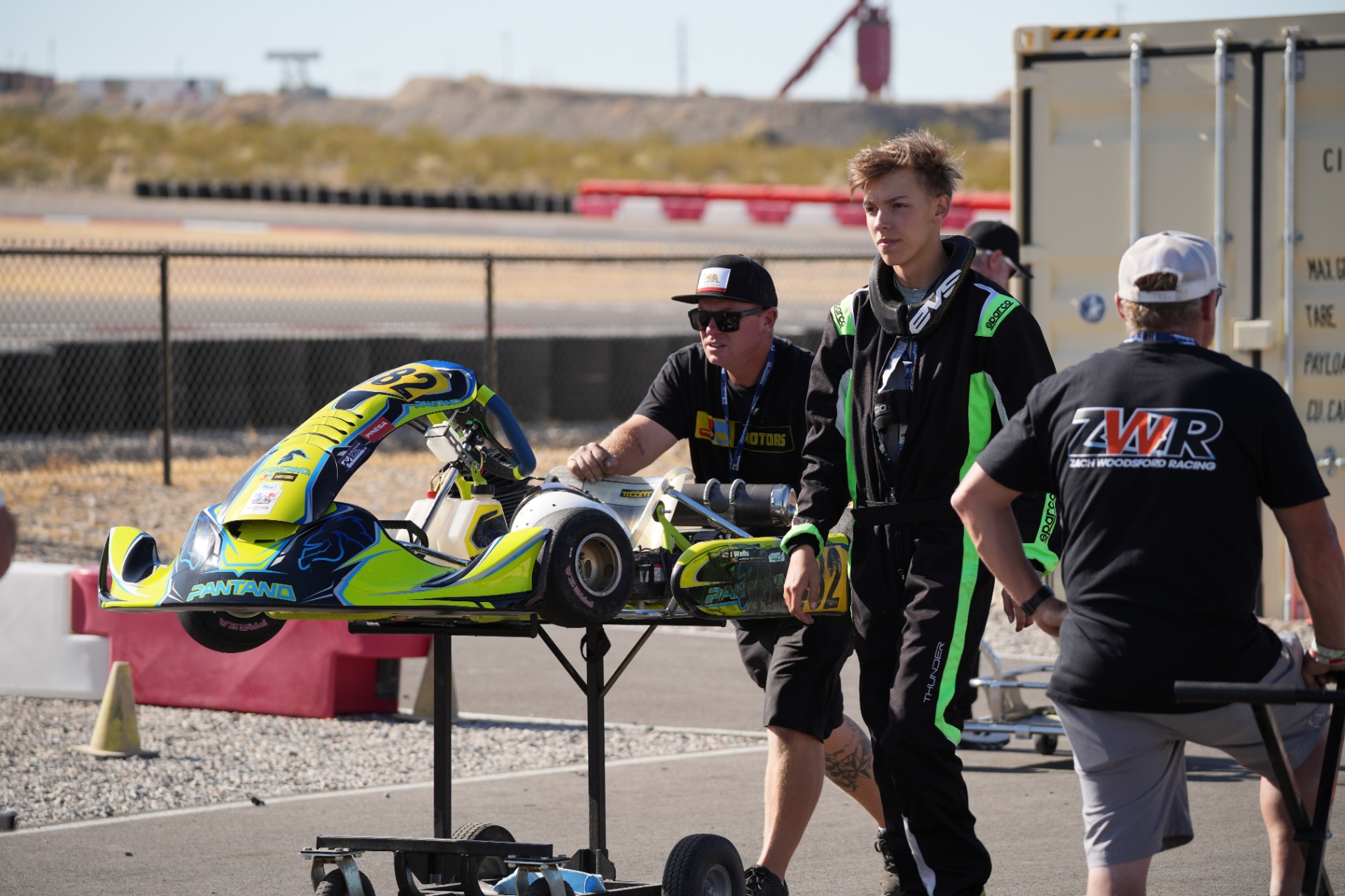 Paddock · Kart push with coach · CotF R5